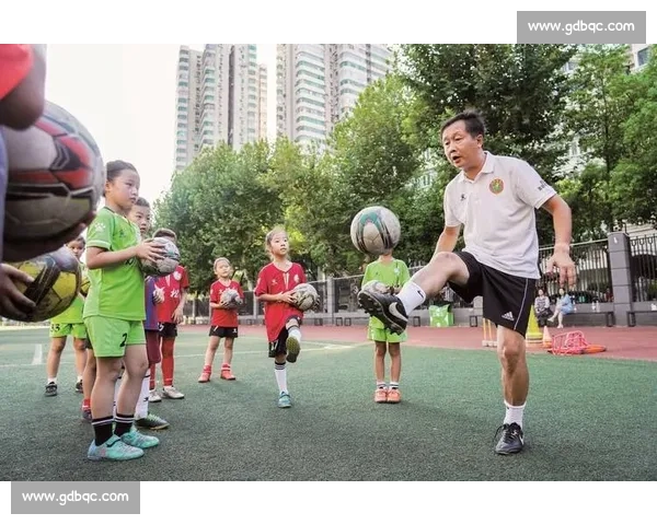 15 岁青训新星陨落,萨拉戈萨全城致哀 15 岁青训新星陨落,萨拉戈萨全城致哀